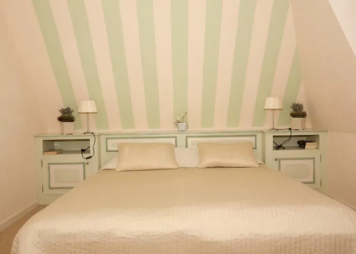 Mellhörn Semesterbostad *